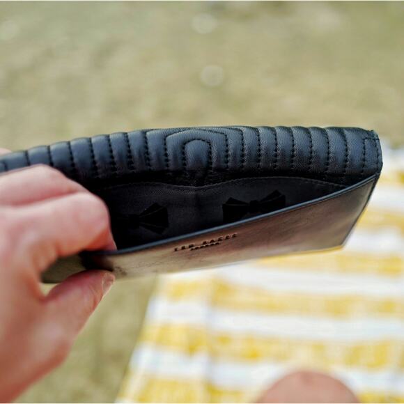 Ted Baker Black Quilted Bow Wallet - Picture 11 of 14